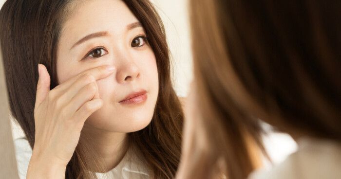 顔の脂肪吸引が原因で老け顔の印象を与える部位は？