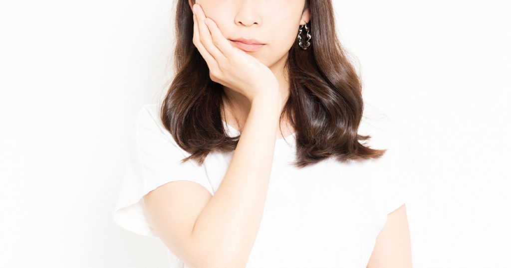 頬がこけると起こる見た目の変化