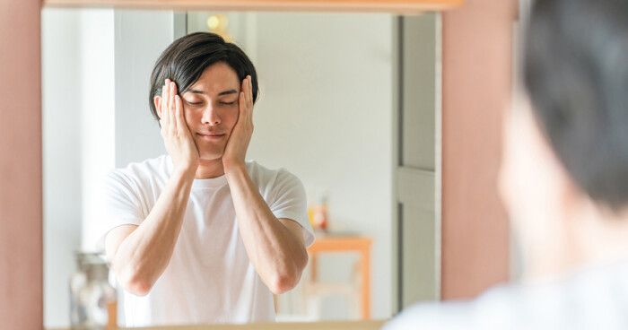 男性の頬肉が落ちにくい主な原因