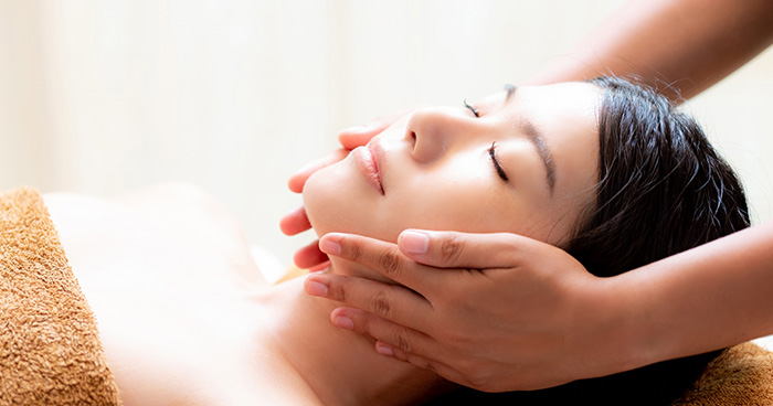 頬のたるみが気になったときの選択肢！A CLINICのAスレッド®