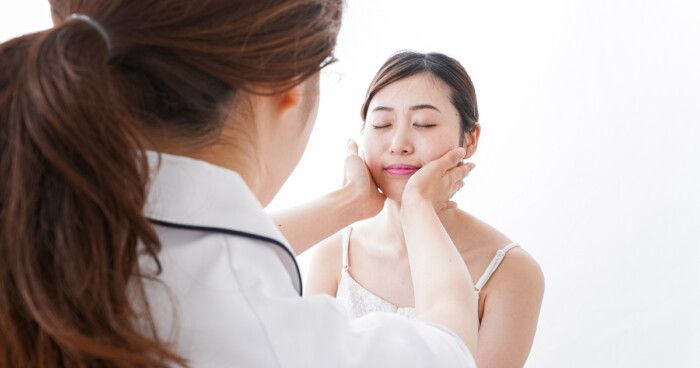 顔の脂肪吸引のダウンタイムを少しでも抑えるには？