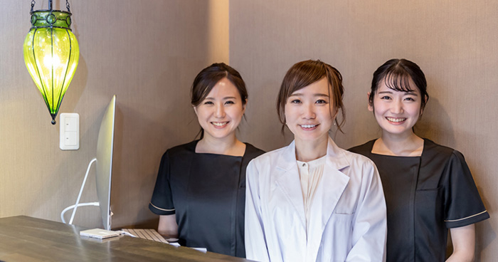 顔の脂肪吸引で痛い・ダウンタイムに配慮したクリニックでの工夫