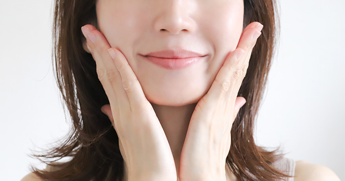 顔の脂肪吸引後は痛い・腫れることが多い！2週間以上続く・痛みが悪化した場合は医師に相談して