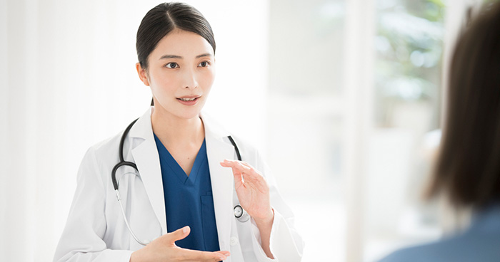 顔の脂肪吸引のダウンタイム中どんな症状が出るの？