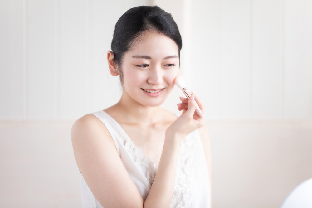 頬骨が出てるのは美人の証？似合う髪型・メイクも紹介