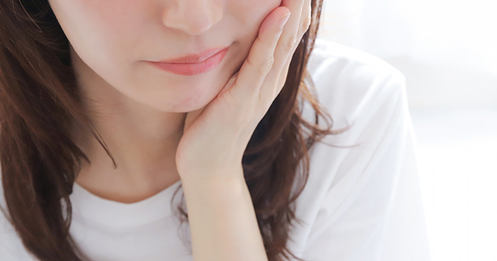 糸リフトは1ヶ月後もずっと痛い？長く続くときに考えられること