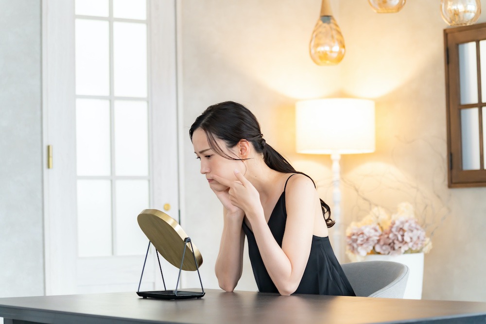 老け顔の特徴と原因とは？若々しさを保つケア方法&健やかな肌へ導くケアのコツ