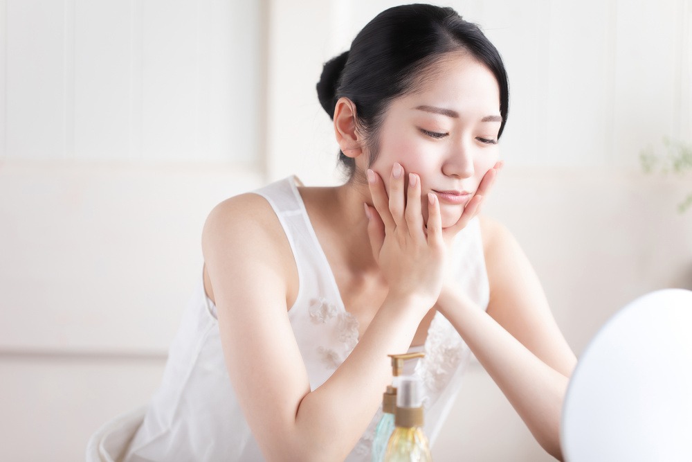 骨格だけじゃない！顔の横幅を広げている5つの原因