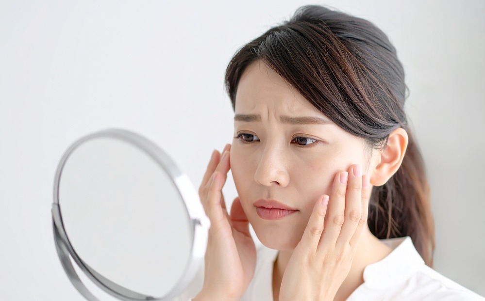 老け顔の特徴と原因とは？若々しさを保つケア方法&健やかな肌へ導くケアのコツ